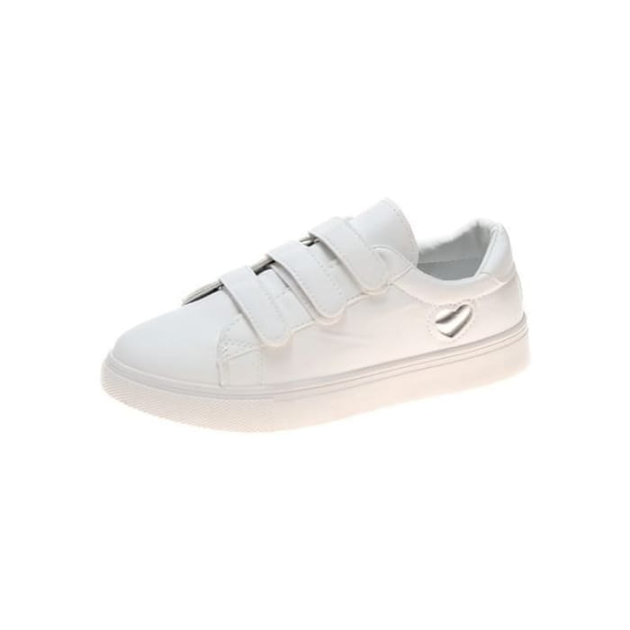 Casual Sneakers With Heart-Shaped Decor - Silver / 35