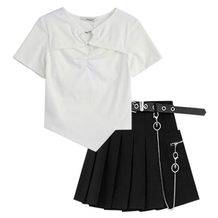 Casual T-Shirt Belted Chain Pleated Skirt Set