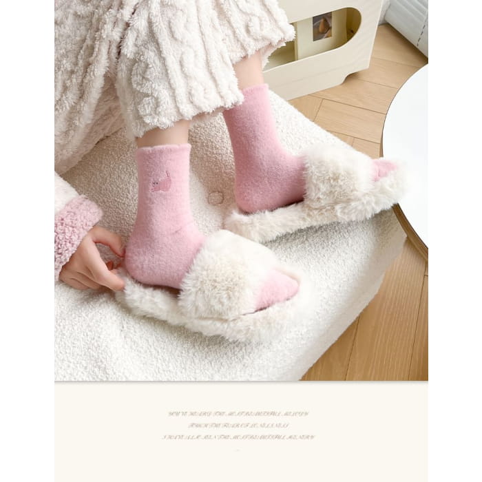 Cat Embroidered Fleece Short Socks / Set