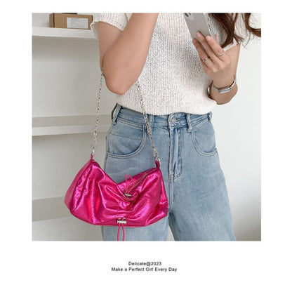 Chain Strap Drawstring Shoulder Bag