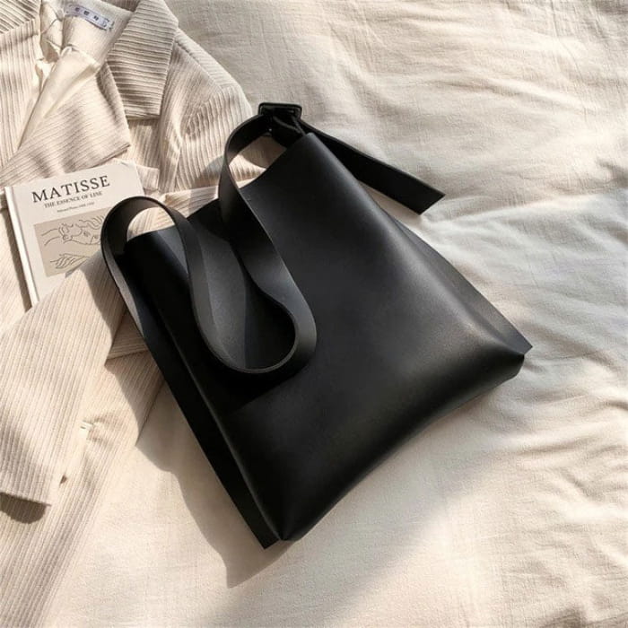 Charming Aesthetic Tote Handbag - Standart / Black