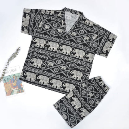 Chic Elephants T-Shirt Shorts Pajamas Set - Men / XL