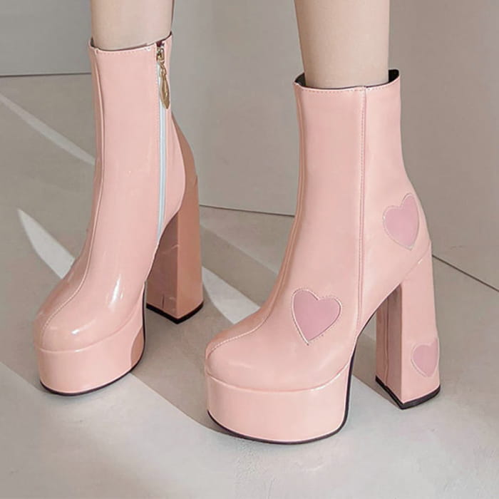 Chic Heart Print Slip-On Platform Boots