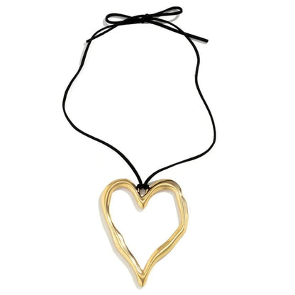 Chunky Big Heart Necklace - Standart / Gold