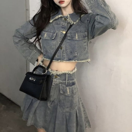 Collared Washed Fray Crop Button Denim Jacket / High Waist