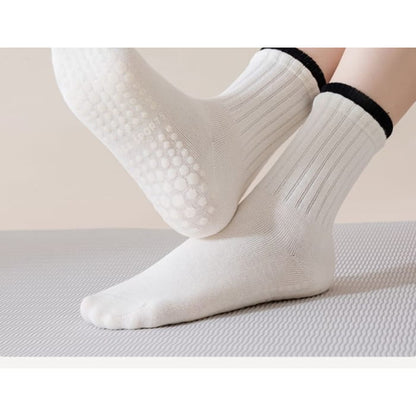 Contrast Trim Ribbed Yoga Short Socks / Set