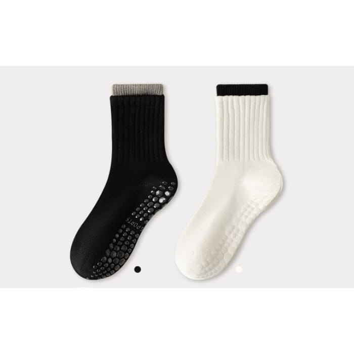 Contrast Trim Ribbed Yoga Short Socks / Set - of 2 Pairs