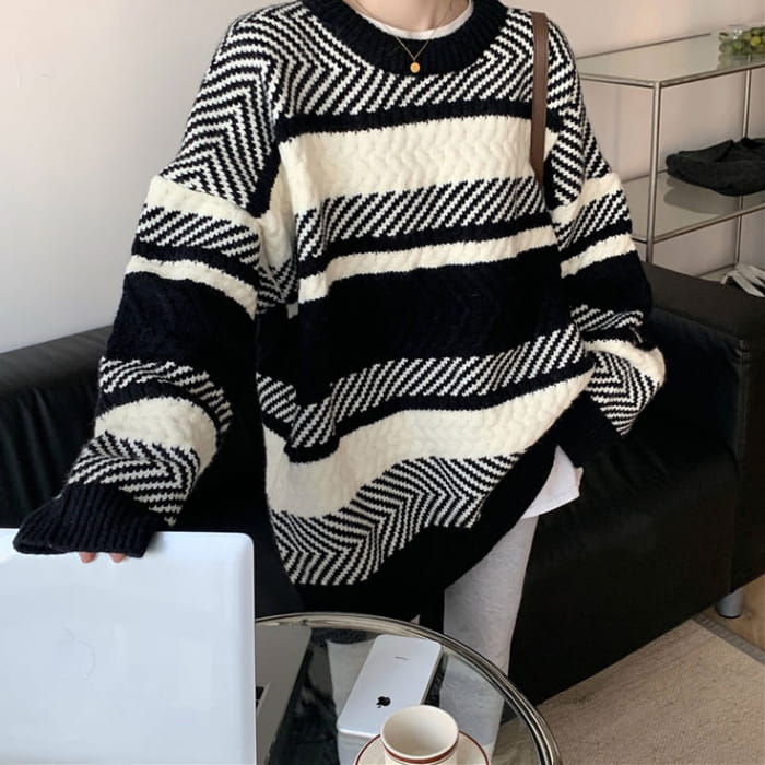 Cozy Stripe Knit Sweater - Free Size / Black/white