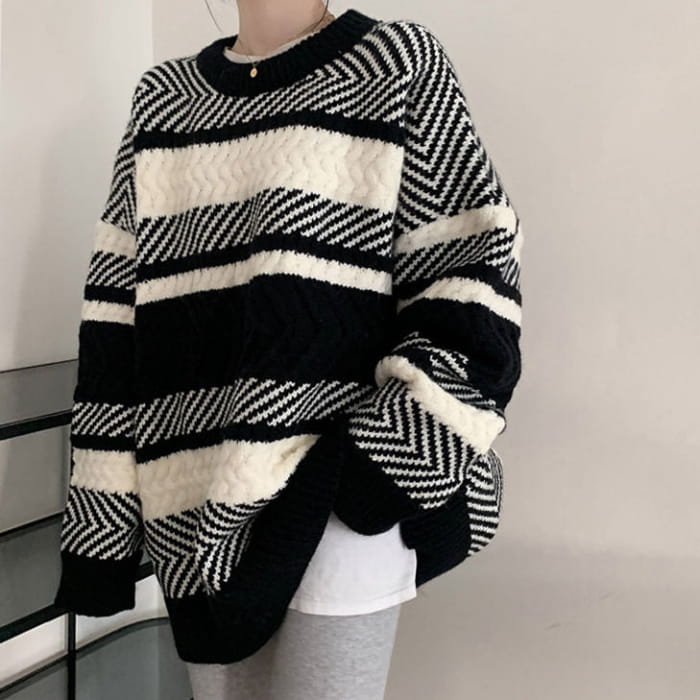 Cozy Stripe Knit Sweater - Free Size / Black/white