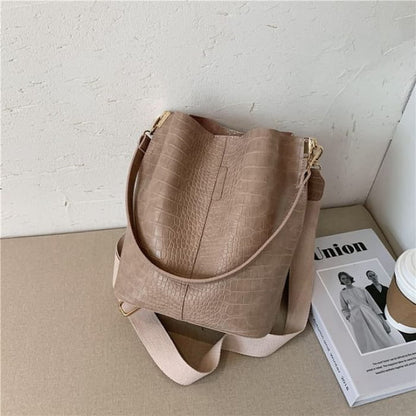 Croc Grain Bucket Bag - Khaki / One Size