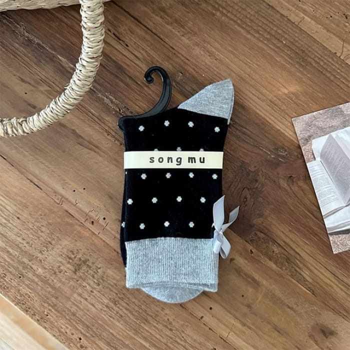 Dotted Contrast Trim Socks / Set - Gray Cuff - Black