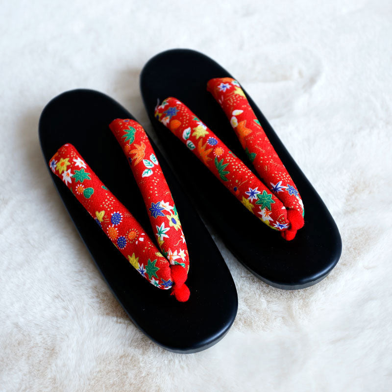 Floral Japanese Slippers - Red / S