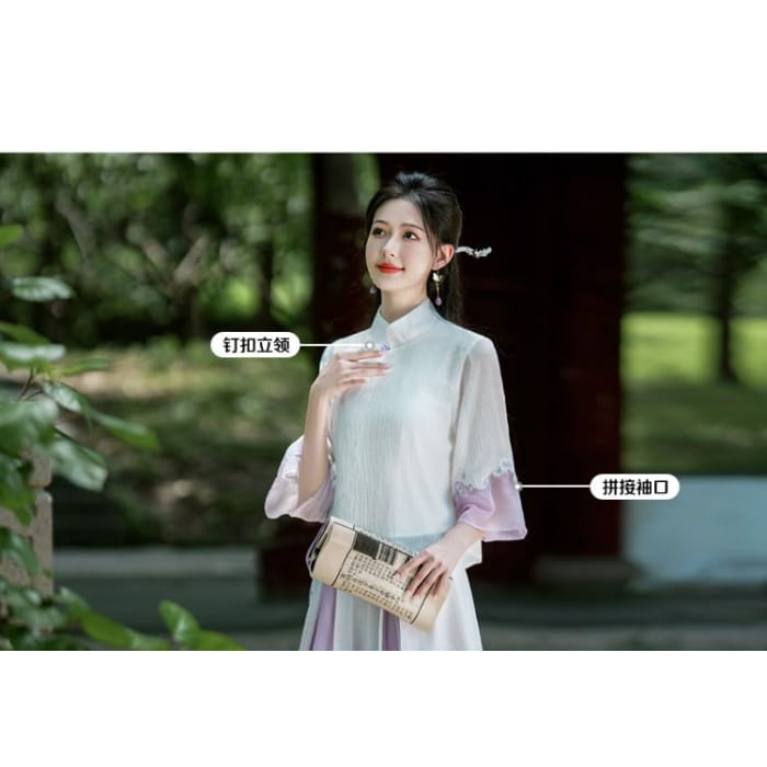 Elbow-Sleeve Mandarin Collar Floral Embroidered Panel Top