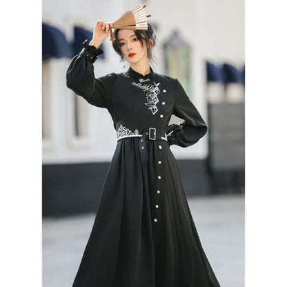 Elegant Black Vintage Embroidery Belted Pleated Dress