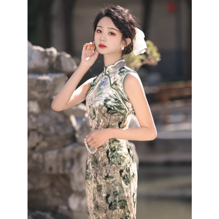 Elegant Forest Sleeveless Long Cheongsam - Female Hanfu