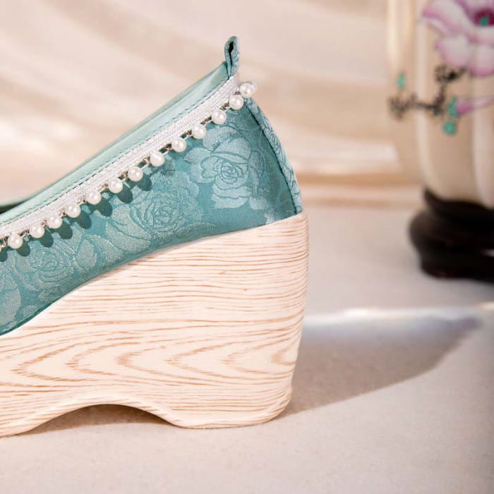 Elegant Pearl Decor Vintage Platform Shoes