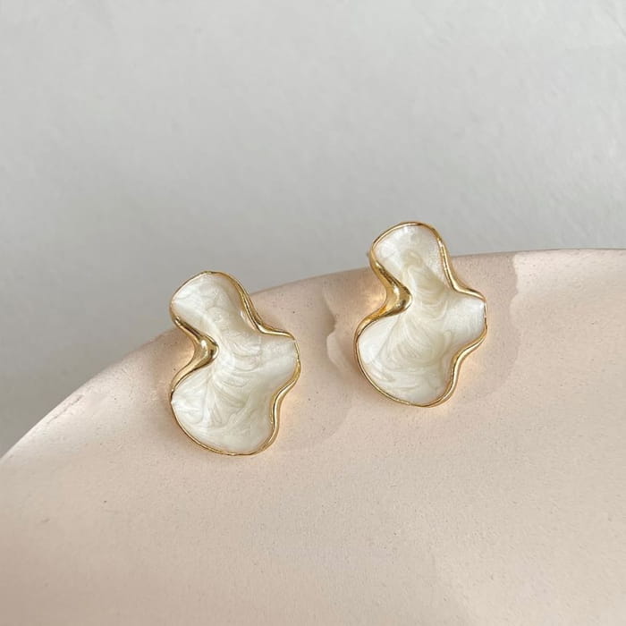 Enamel Stud Earring