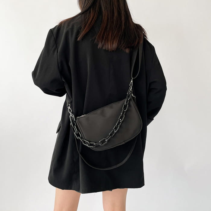 Fashion Black Acrylic Chain Crossbody Bag - One Size