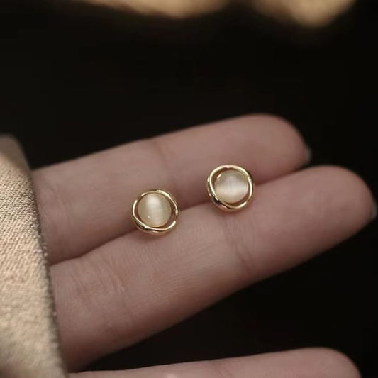 Faux Cat’s Eye Stone Stud Earring