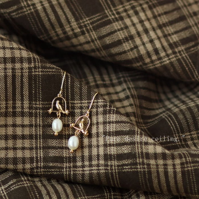 Faux Pearl Drop Earring