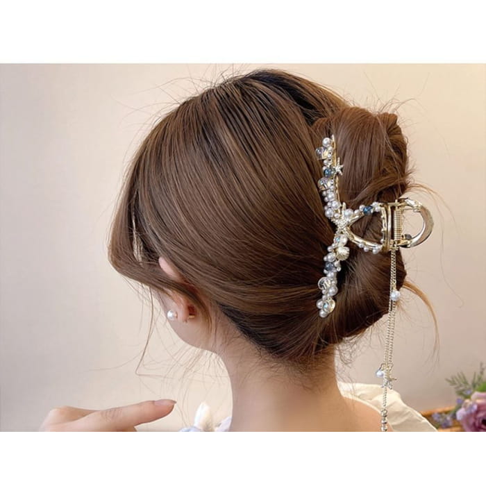 Faux Peral Starfish Fringed Hair Claw