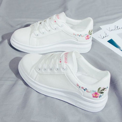 Floral Embroidered Platform Sneakers - Red / 35