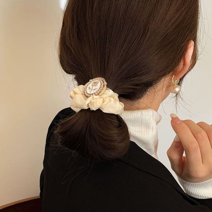 Floral Faux Pearl Mesh Hair Clamp / Scrunchie / Clip