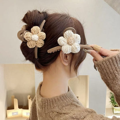 Floral Yarn Hair Clamp