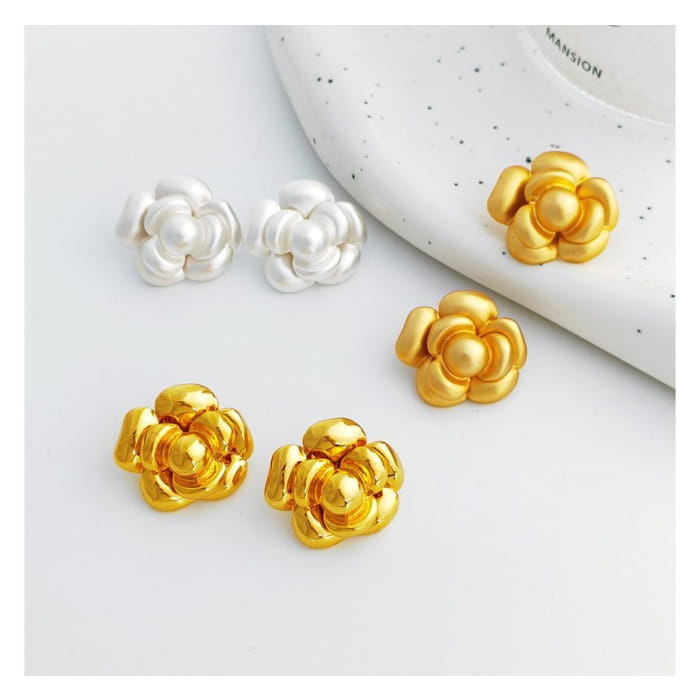 Flower Alloy Earring - 1 Pair - Matte - Gold / One Size