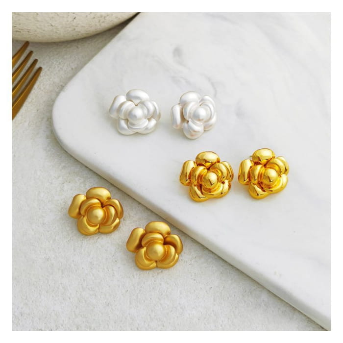 Flower Alloy Earring - 1 Pair - Matte - Gold / One Size