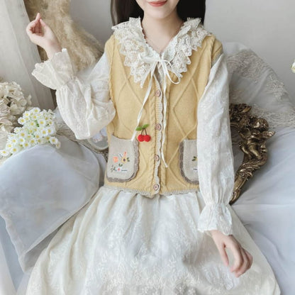 Flower Embroidered Single-Breasted Vest / Long-Sleeve Lace