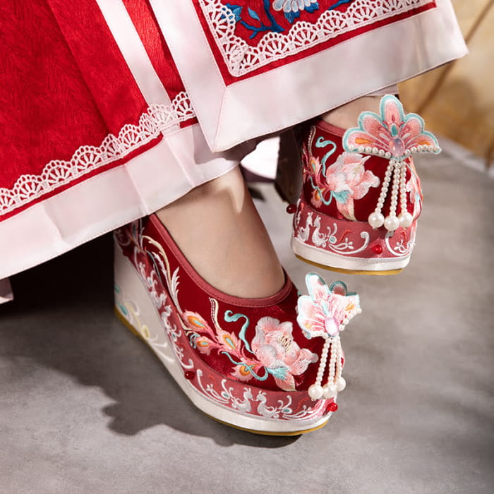 Flower Embroidery Butterfly Pearl Decor Wedge Shoes