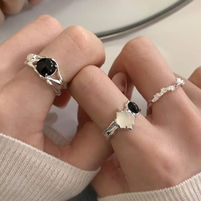 Gemstone Open Ring - J5206 - White & Black - Silver