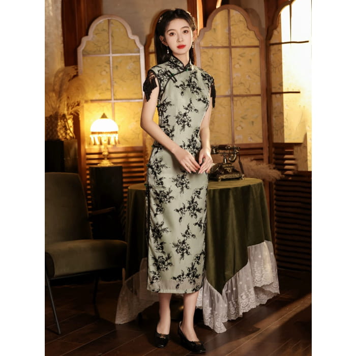 Green Beauty Floral Cheongsam - Female Hanfu