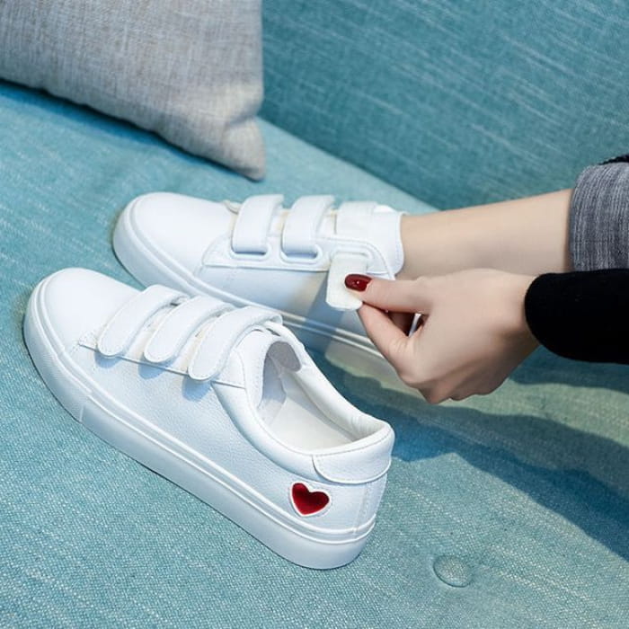 Heart Adhesive Strap Sneakers