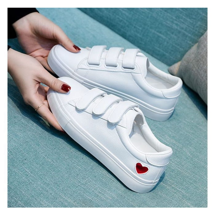 Heart Adhesive Strap Sneakers