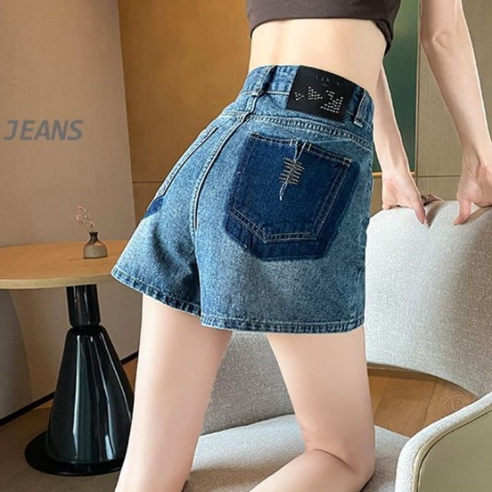 High Waist Embroidered Applique Denim Hot Pants - Dark Blue