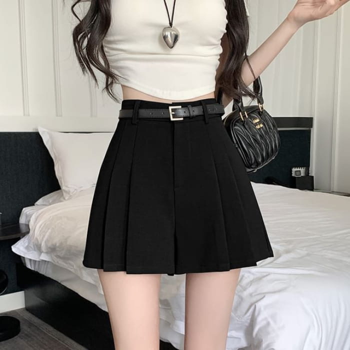 High Waist Plain Wide Leg Dress Shorts - Black / S