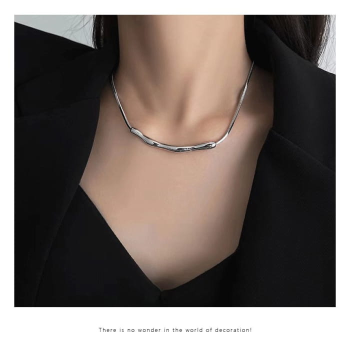 Irregular Bar Alloy Choker