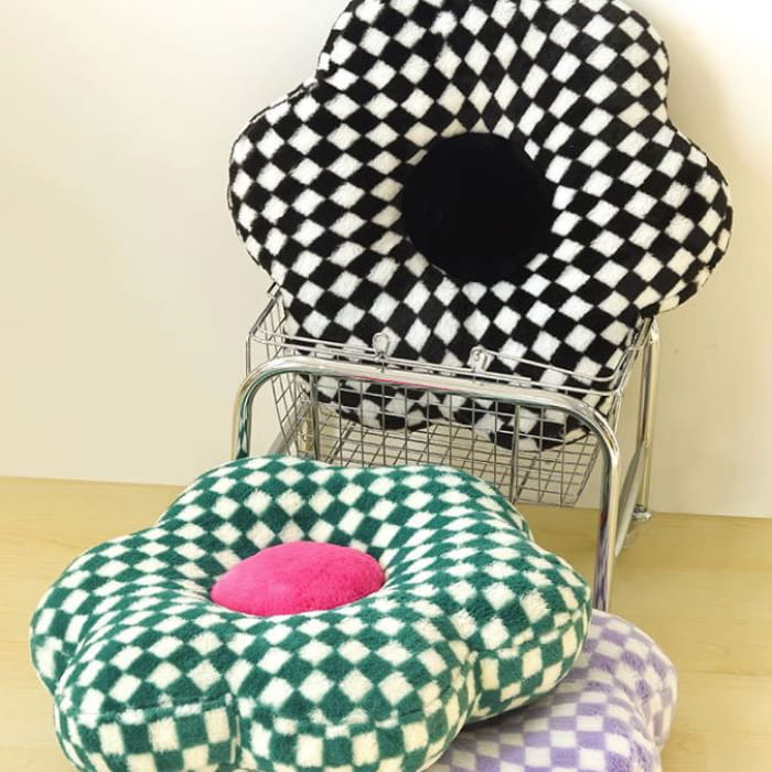 Kawaii Checkered Flower Pillow