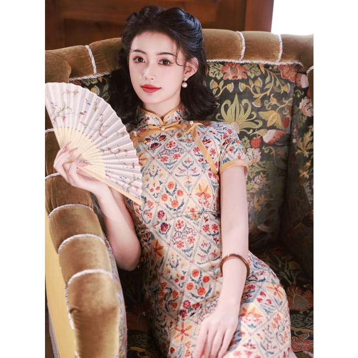 Lattice Floral Cheongsam - Female Hanfu