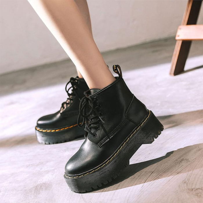 Leather Platform Lace Up Round Toe Martin Boots