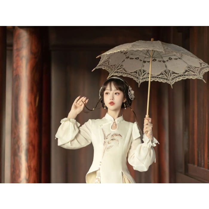 Lolita Long-Sleeve Embroidered Hanfu Blouse / Mid Rise Lace