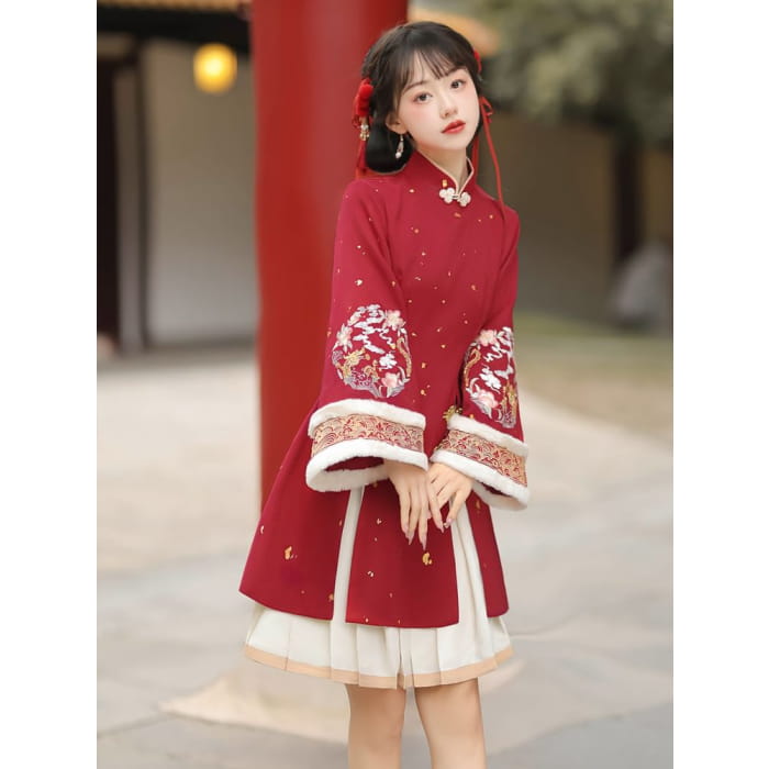 Lolita Long-Sleeve Mandarin Collar Floral Embroidered Slit