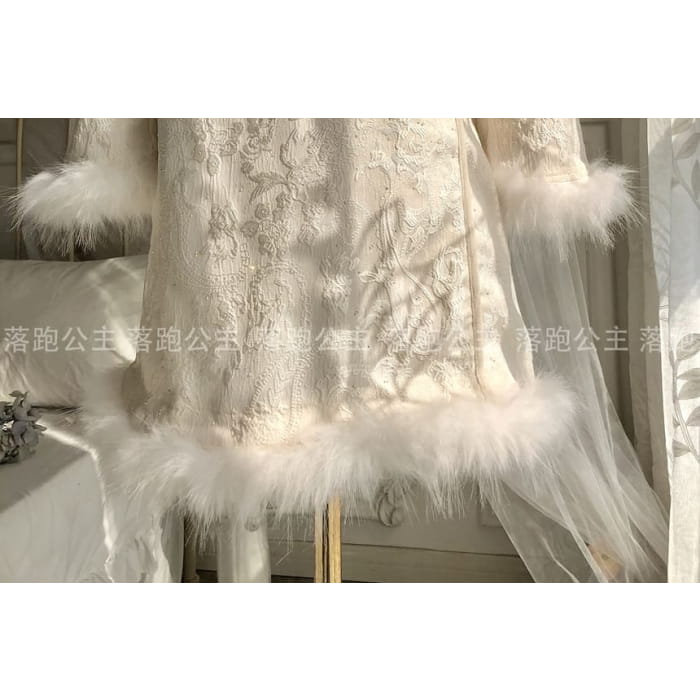 Long-Sleeve Band Collar Floral Fluffy Trim Qipao