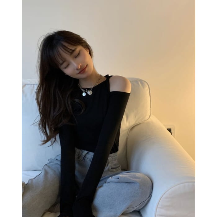 Long-Sleeve Cold Shoulder Plain Crop Top - Clothing