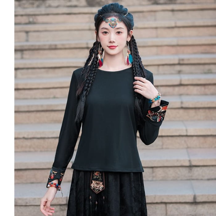 Long-Sleeve Crew Neck Plain T-Shirt / Mid Rise Hanfu Floral