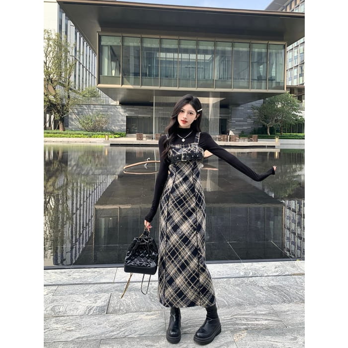 Long-Sleeve Mock Neck Knit Top / Plaid Midi Dungaree Dress