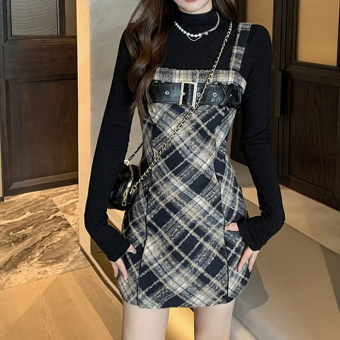 Long-Sleeve Mock Neck Knit Top / Plaid Midi Dungaree Dress