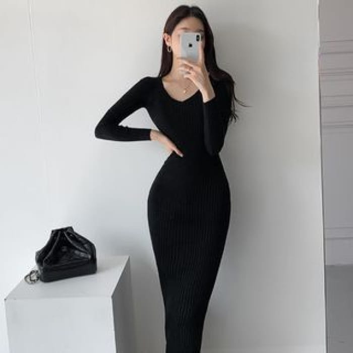 Long-Sleeve Plain Knit Sheath Dress - Black / One Size